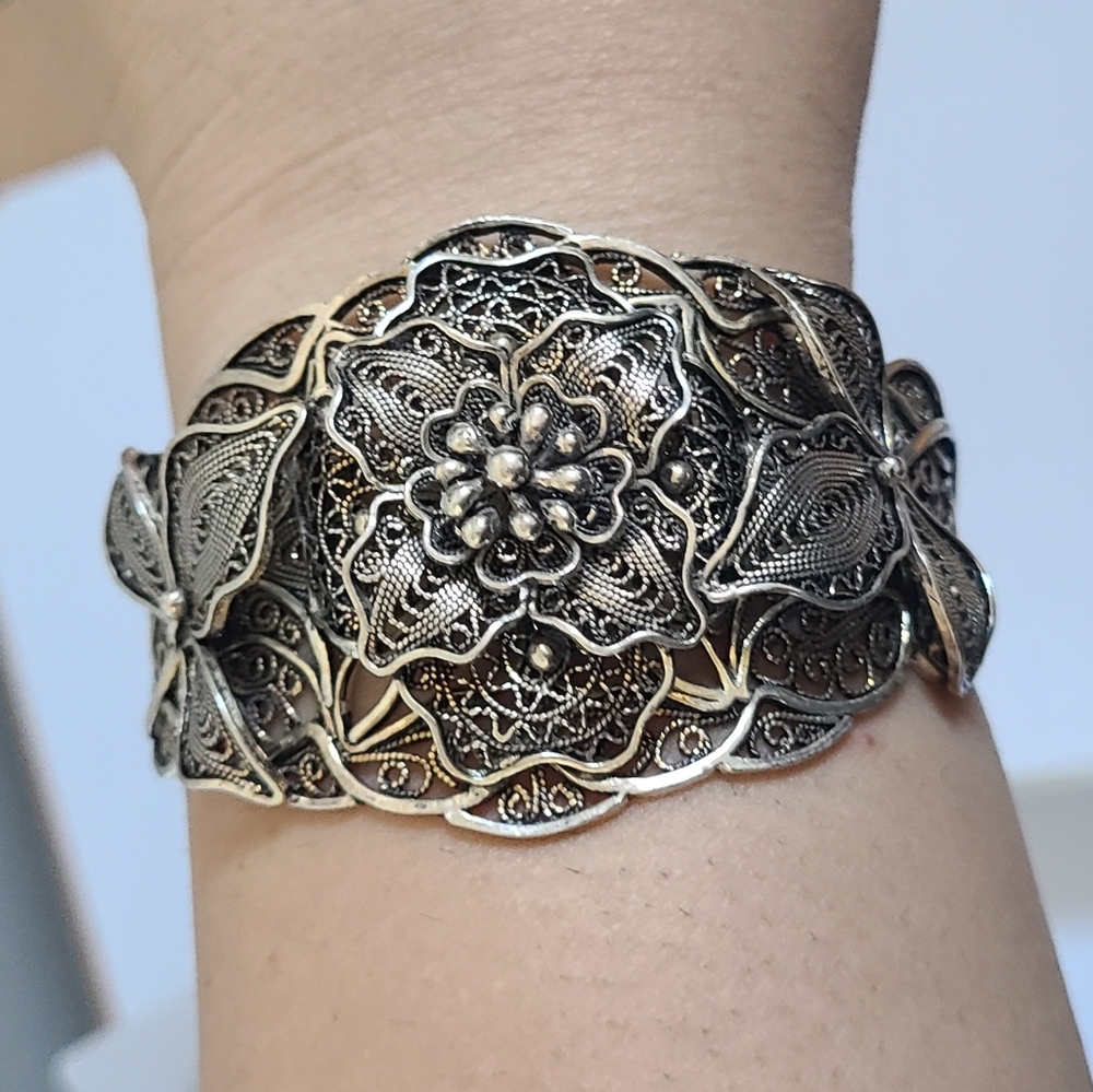 Vintage Floral Lace Filigree Sterling Silver Flower Wide Cigar Cuff Bracelet
